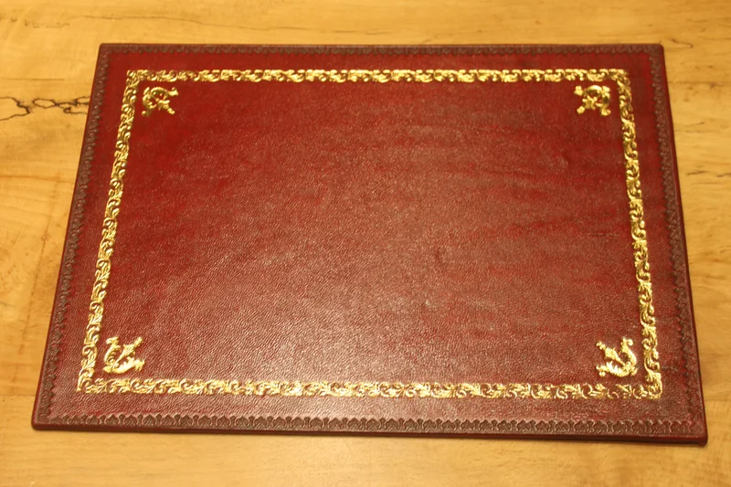 Desk pad 02 — Leaf border & corner ornaments