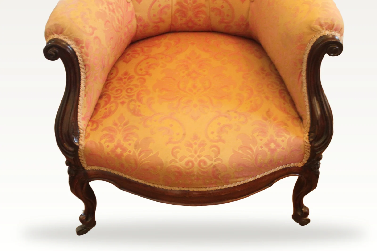 An early Victorian gentleman's armchair. — view 3