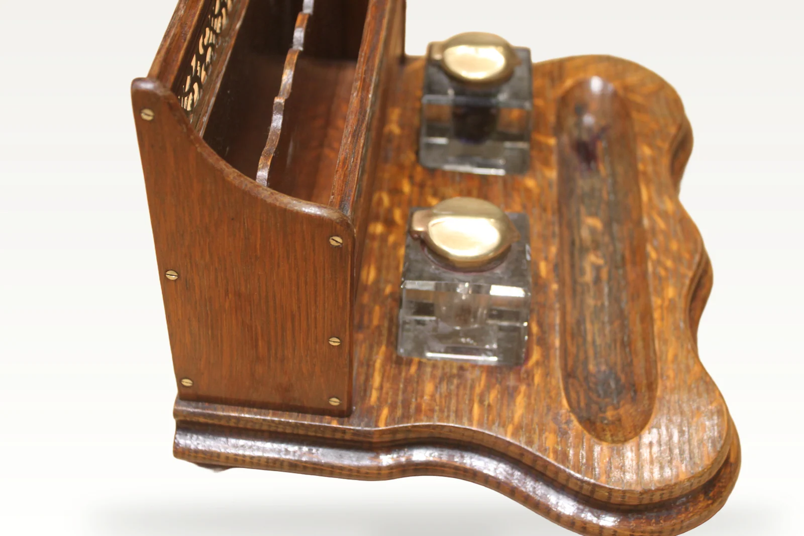 Late Victorian oak and brass desk tidy or standish — view 4