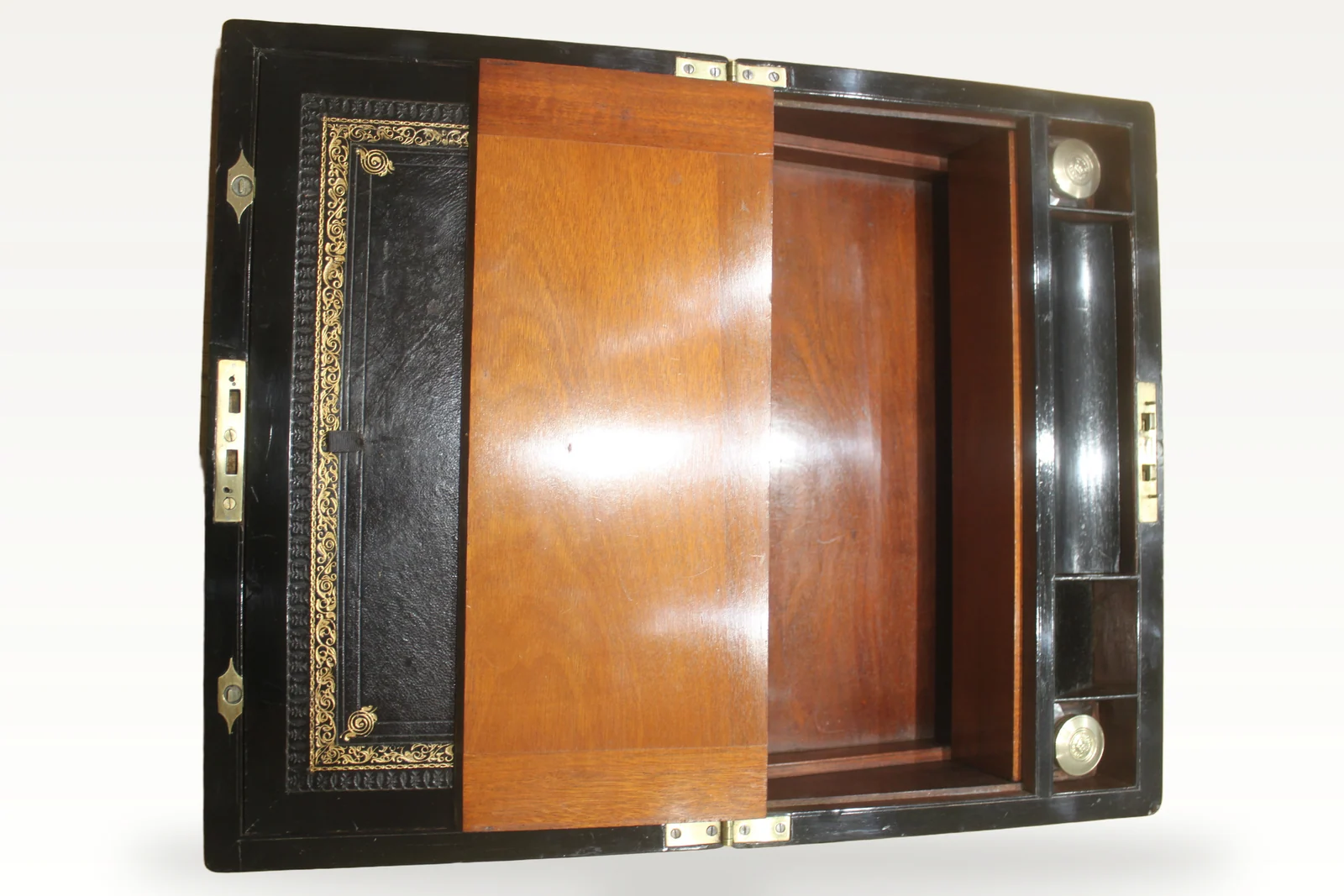 Burr walnut writing slope with secret drawers and Bramah lock — view 9