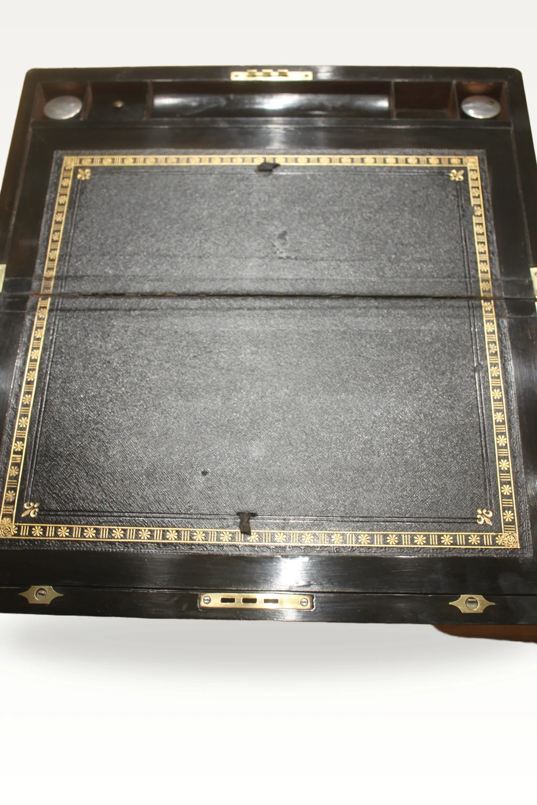 Large Victorian brass figured walnut writing slope with secret drawers 4903 — view 7