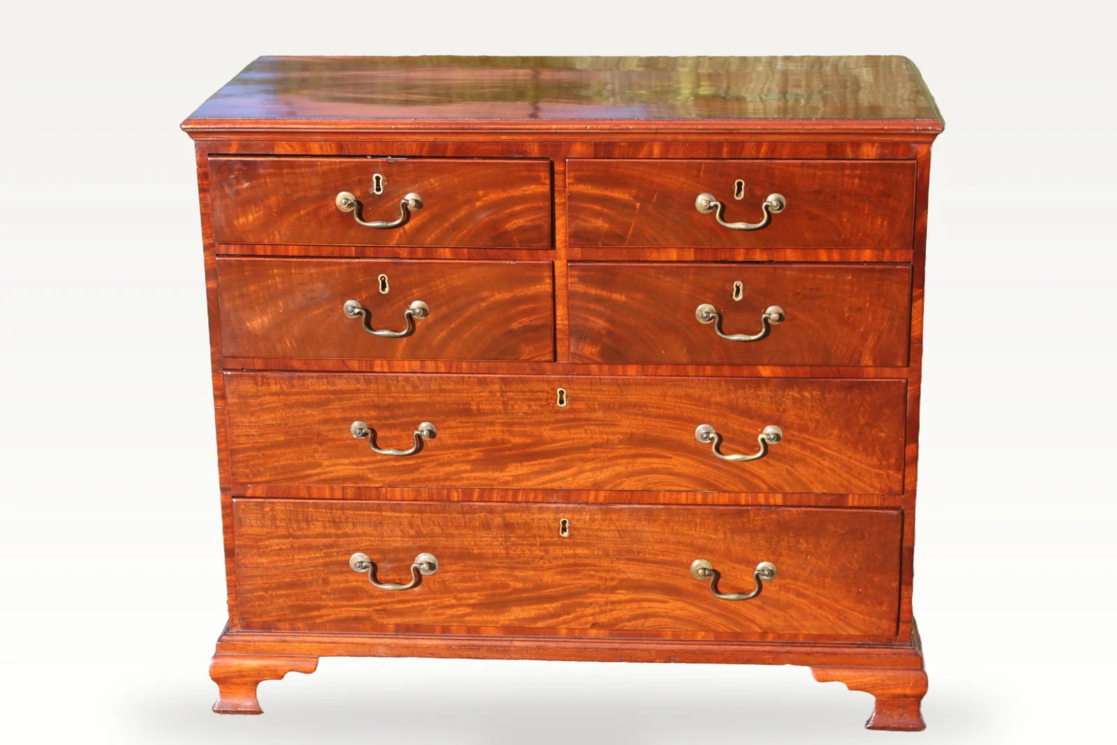 A fine mahogany George III period chest of drawers