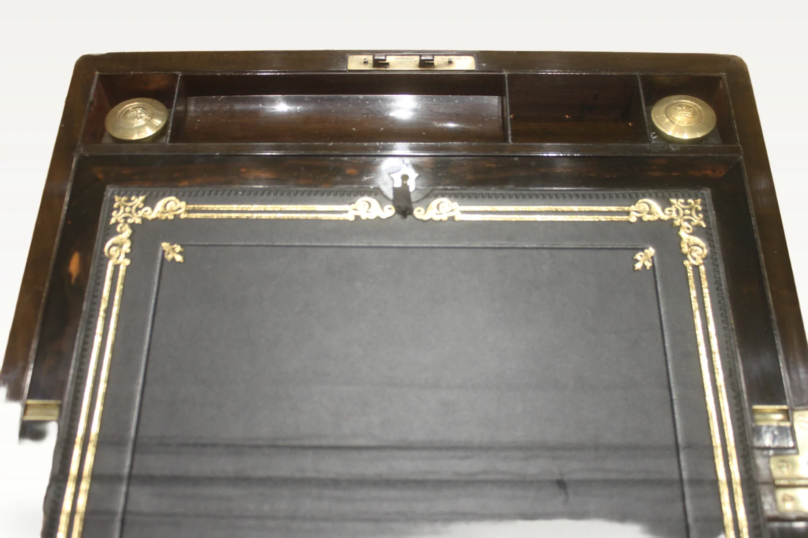 Victorian figured walnut writing slope with Bramah lock and keys 4910 — view 6