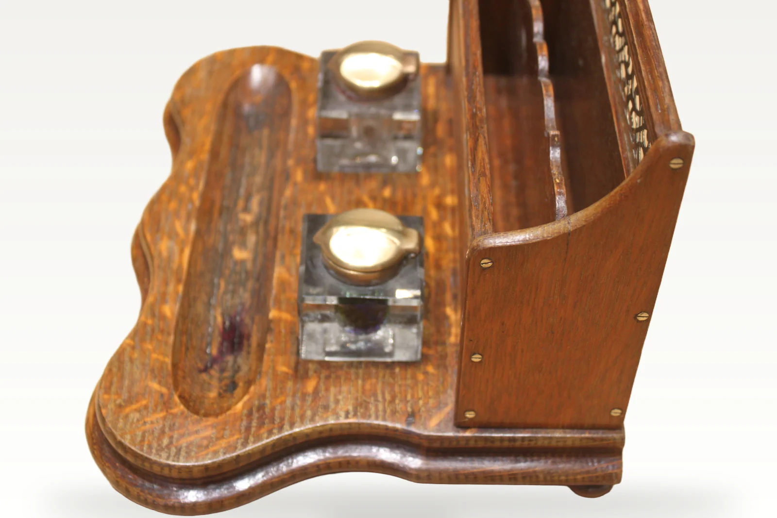 Late Victorian oak and brass desk tidy or standish — view 5