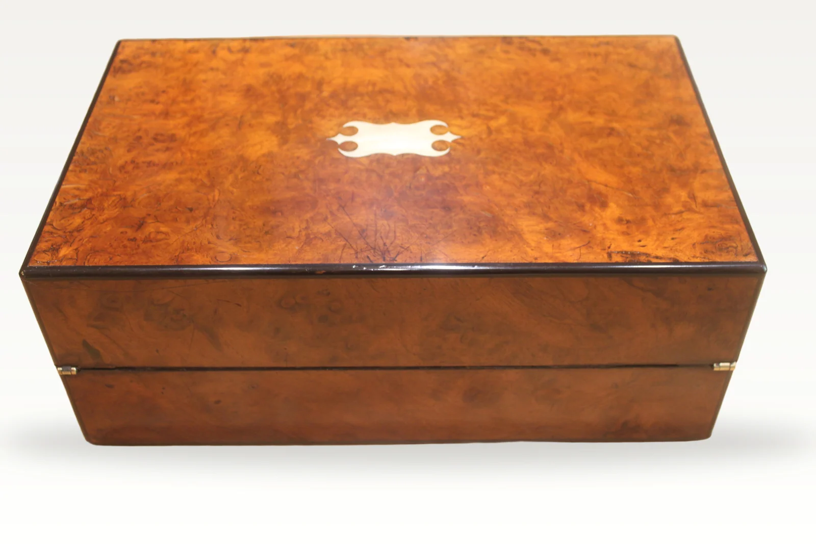 Burr walnut writing slope with secret drawers and Bramah lock — view 4