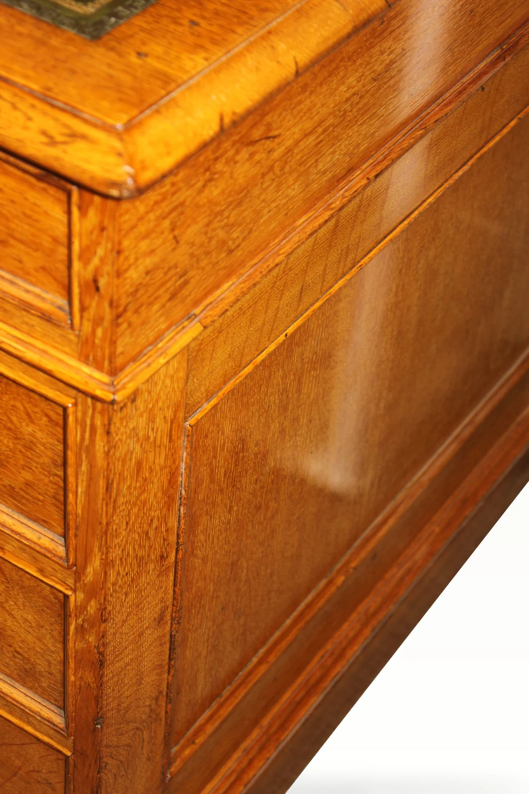 A Victorian oak pedestal desk by James Lamb — view 7