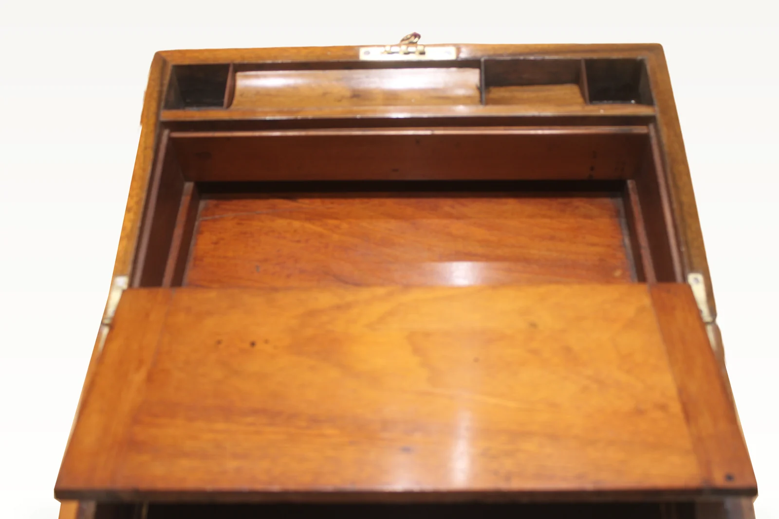 A good Victorian figured walnut brass bound writing slope + secret drawers 4914 — view 9