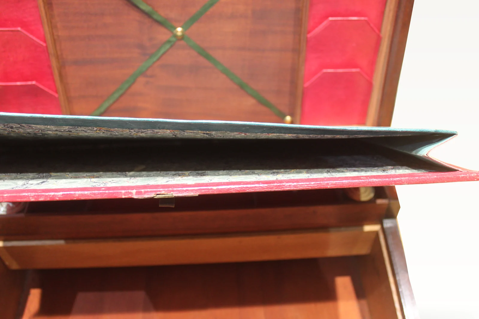 A 19th century mahogany bi-fold campaign writing slope — view 14