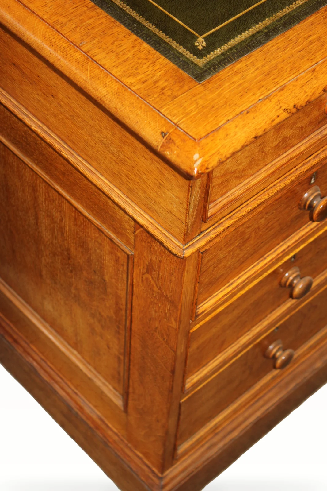 A Victorian oak pedestal desk by James Lamb — view 5