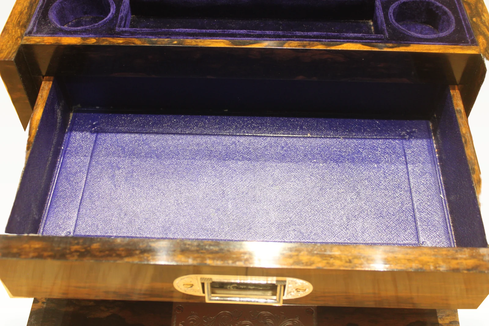 A ladies Victorian Coromandel travelling dressing and jewellery box — view 14