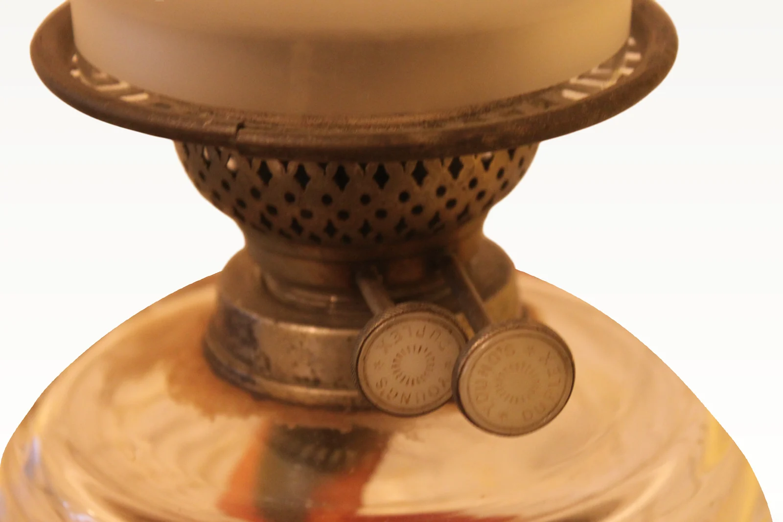 Arts & crafts Victorian pewter and glass oil lamp — view 7