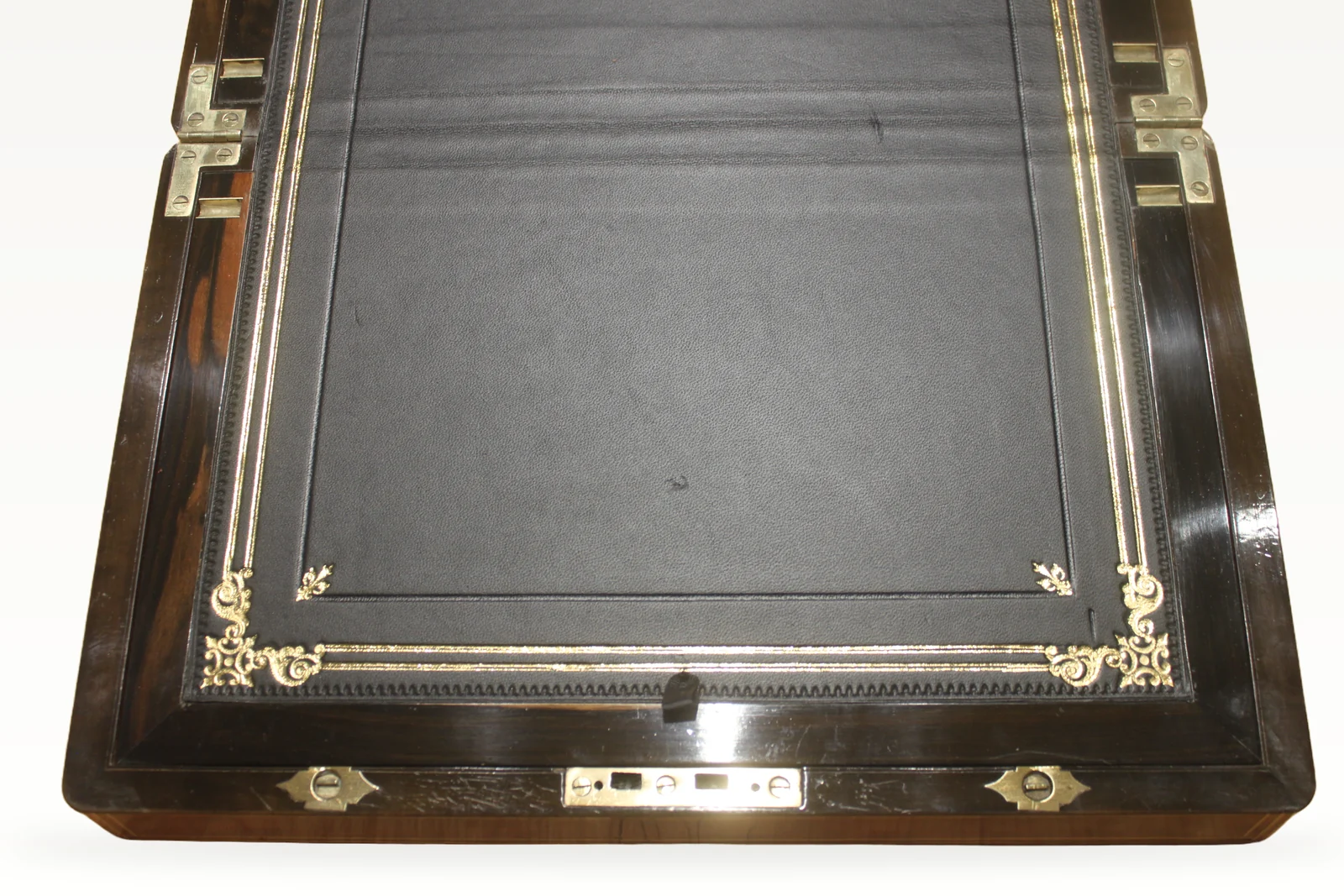Victorian figured walnut writing slope with Bramah lock and keys 4910 — view 5
