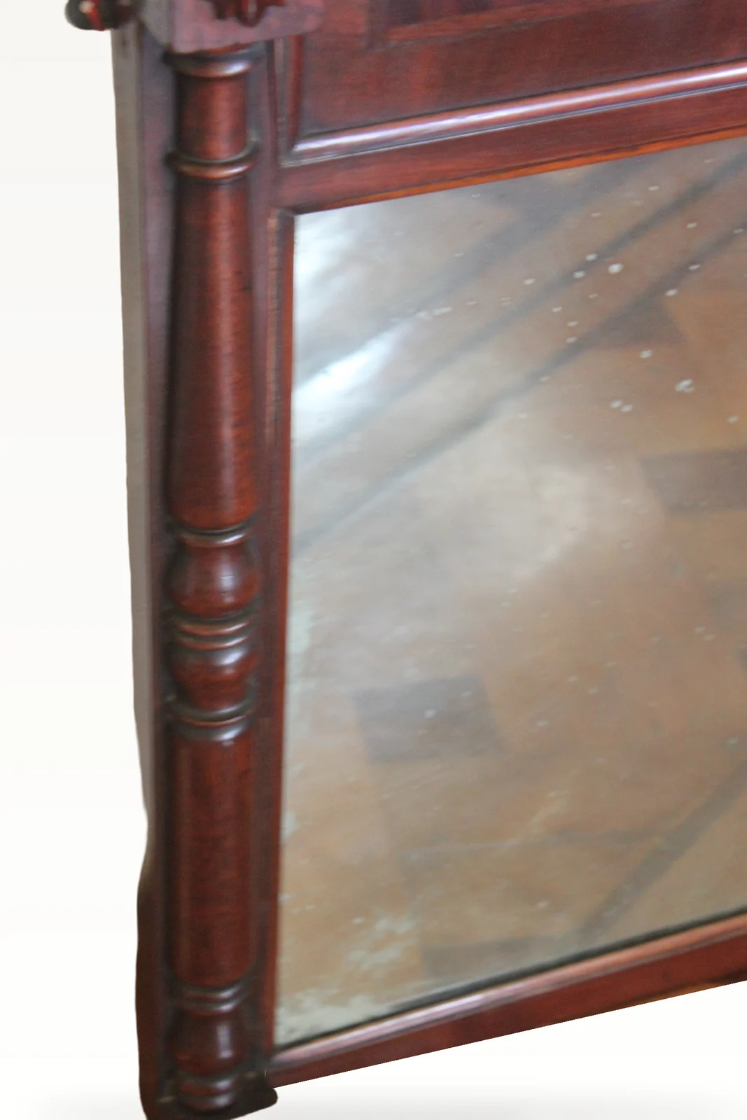 A fine late George IV mahogany pier mirror in mahogany — view 3