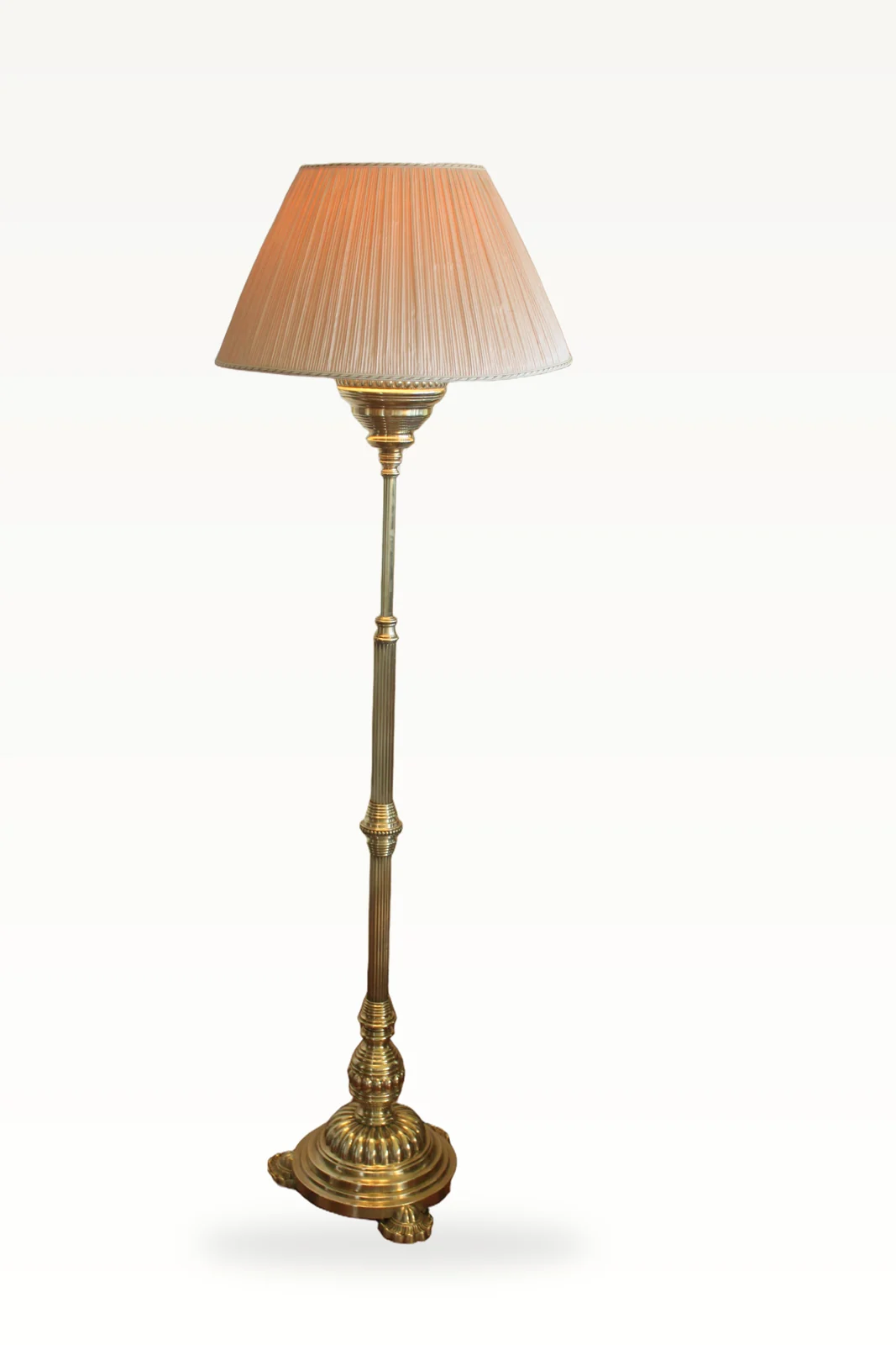 Victorian telescopic brass standard lamp — view 3