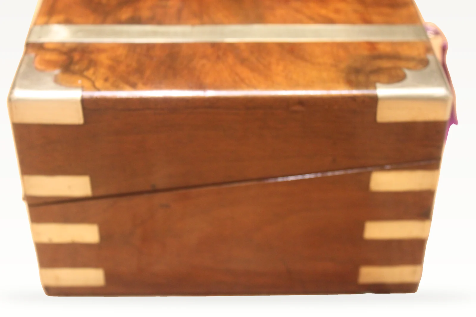 A good Victorian figured walnut brass bound writing slope + secret drawers 4914 — view 3