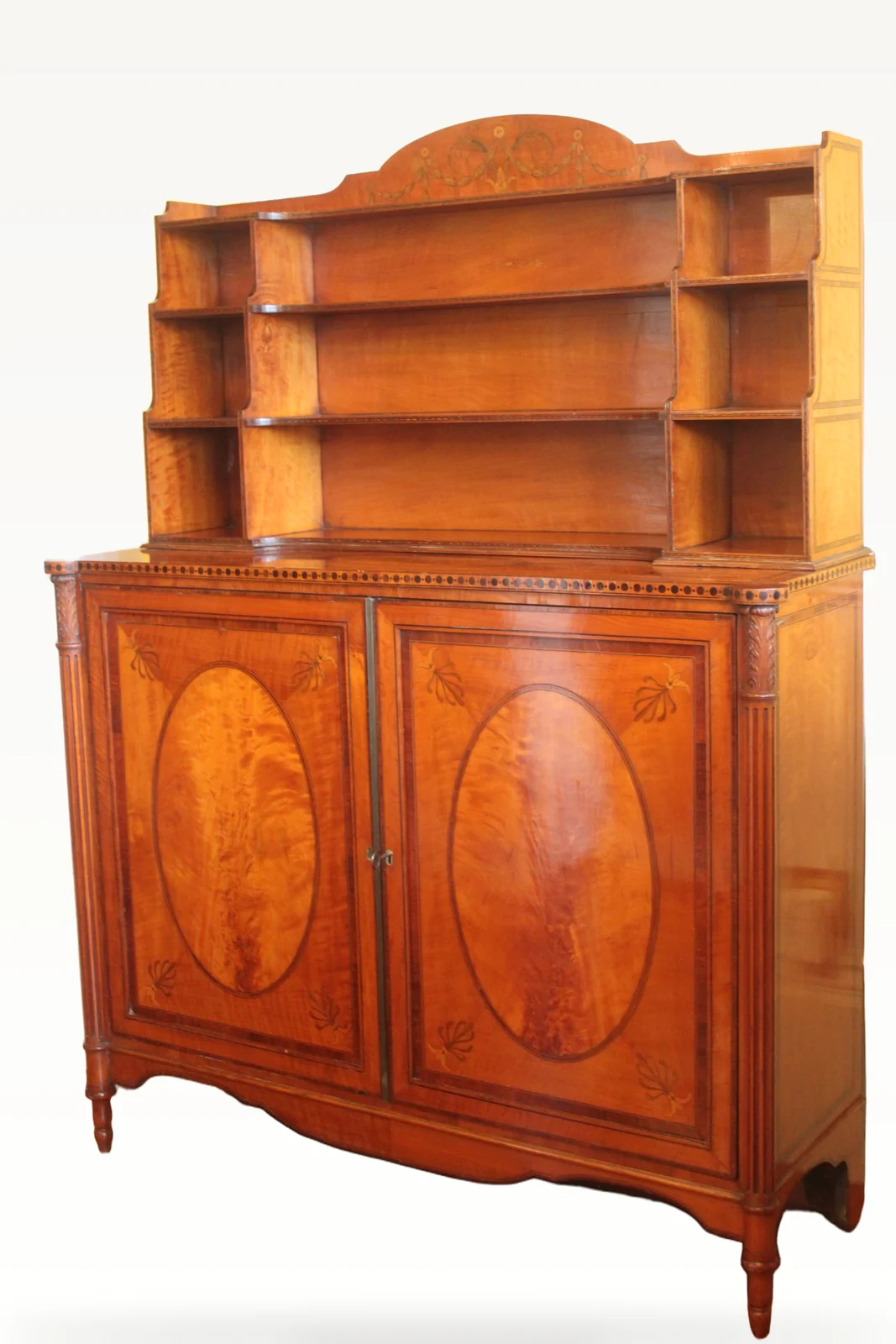 A Sheraton period satinwood inlaid cabinet — view 3