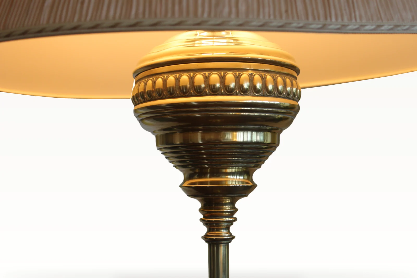 Victorian telescopic brass standard lamp — view 10
