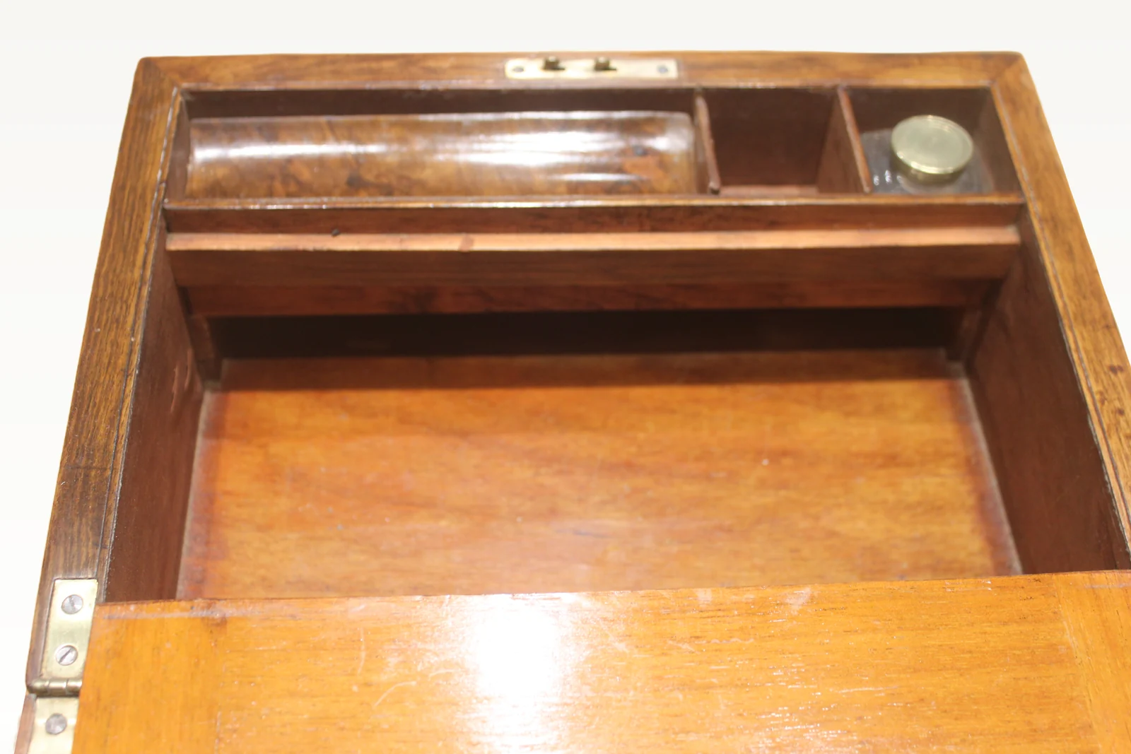 Victorian burr walnut writing slope 4907 — view 12