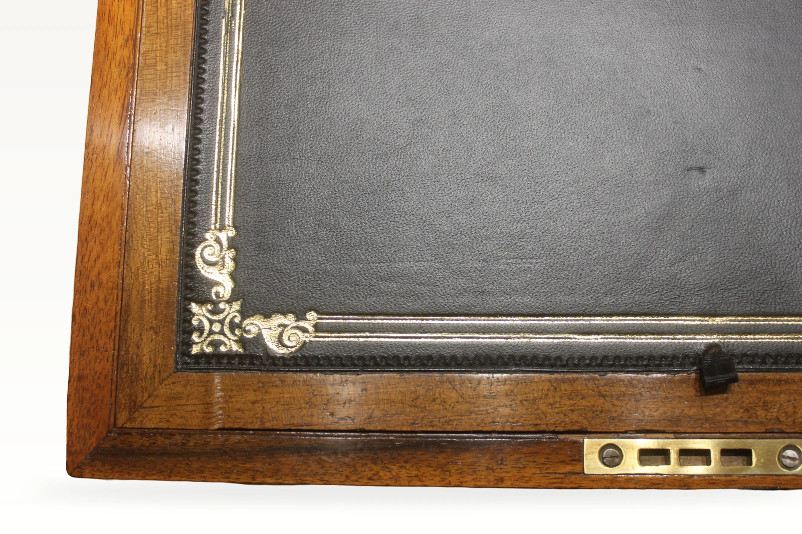 A good Victorian figured walnut brass bound writing slope + secret drawers 4914 — view 7